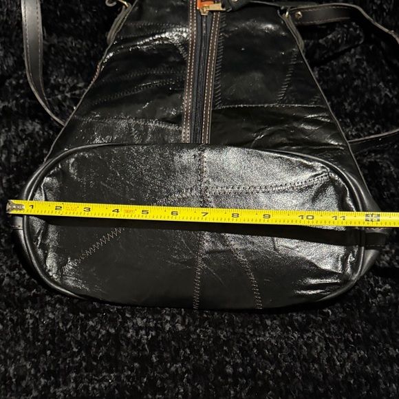 Elegant Black and Gold Women's Duffel Bag- Roberto Roma - Picture 7 of 11